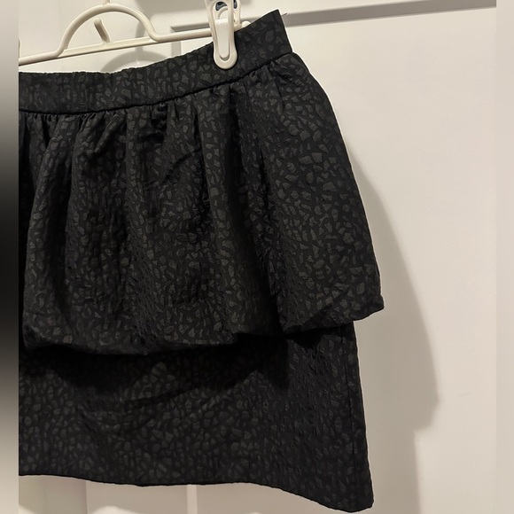 Zara Black Jacquard High Waisted Mini Peplum Skirt Size Large - Picture 3 of 9